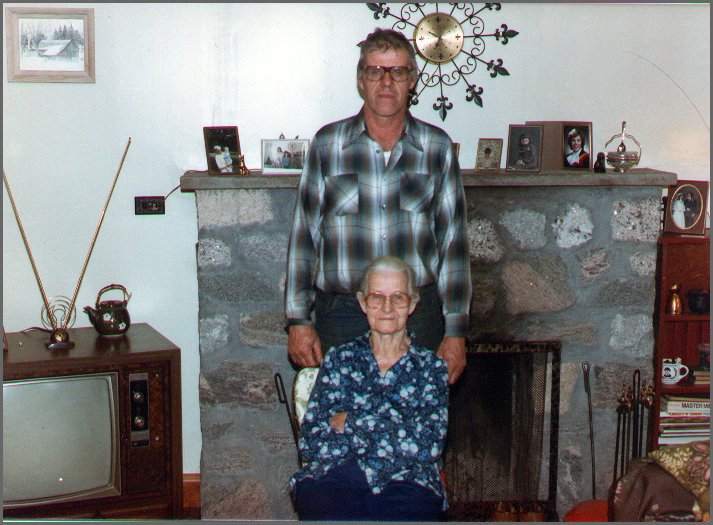 Stanley_&_Grandma_1982.jpg