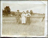 Herb_WW1_with_his_mother_(unsure).jpg