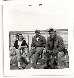 1960-07 Al,Art&Doreen Chapman of Fred's 1'st Houseboat.jpg