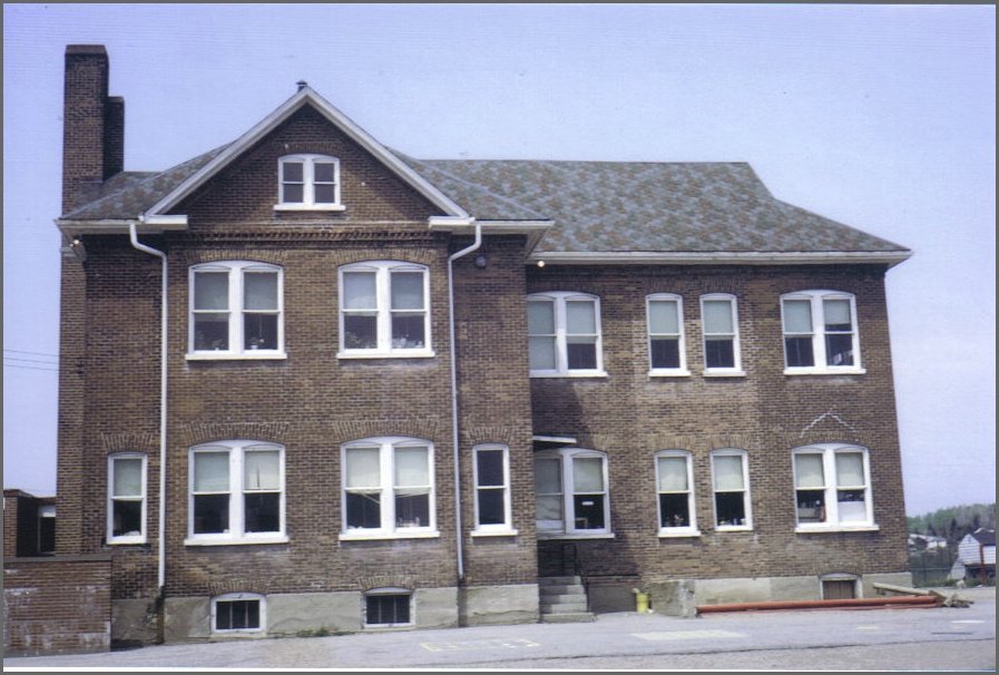 powassan school1965.jpg