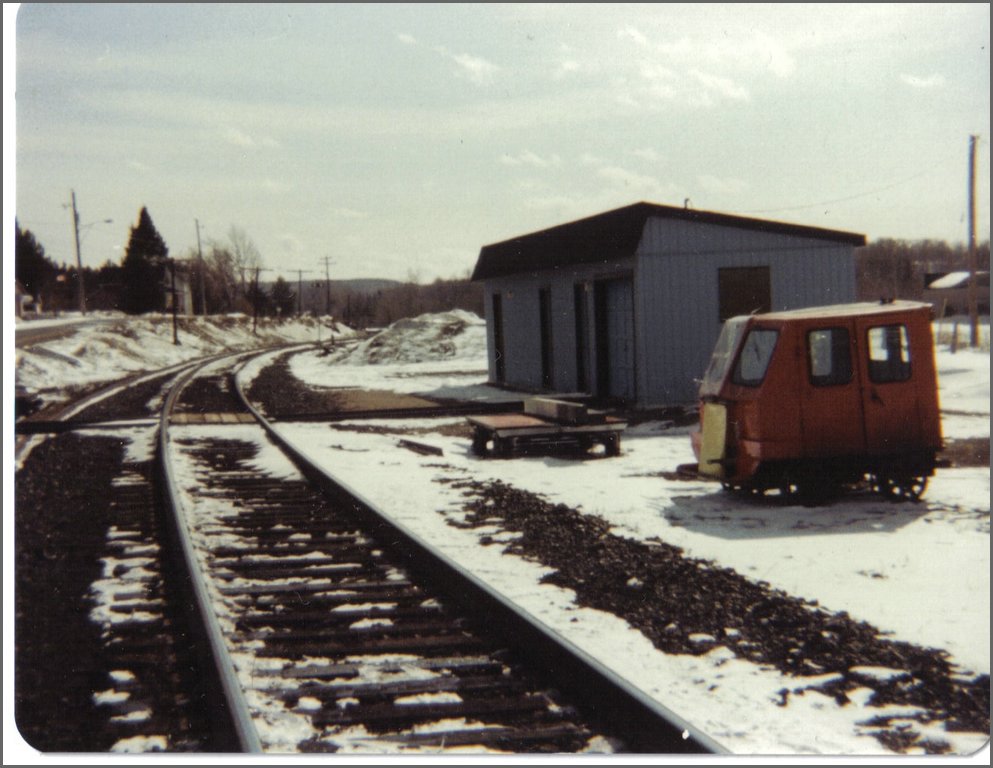 powassan station yard 1970s.jpg