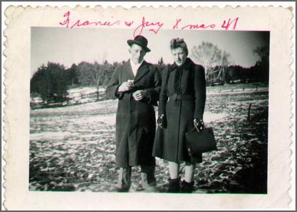 Francis & Graboswki Christmas 1941.jpg