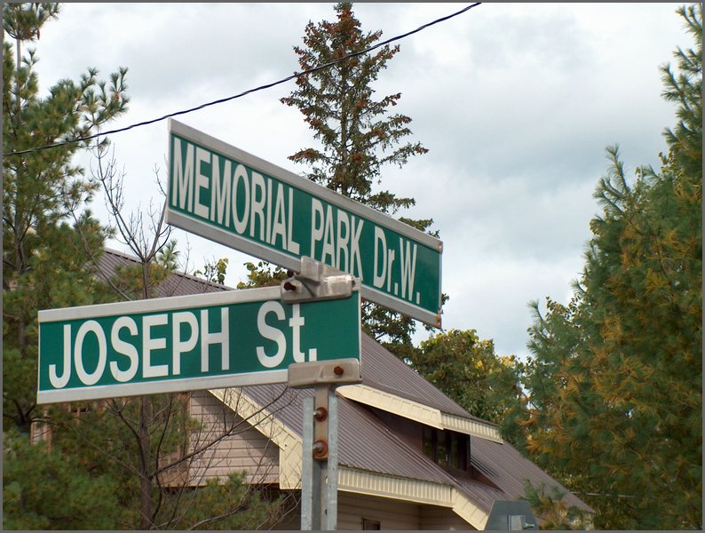 Memorial Park Drive - Joseph Street.JPG