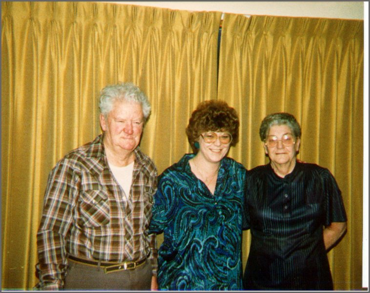 Ken,Joan,Muriel Kerr 1986.jpg