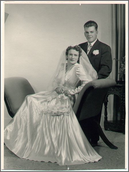 Robert Louis&Ethel Aug 1955.jpg